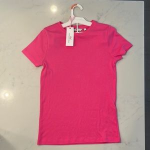 Pink Vineyard Vines woman’s tee. See last photo for accurate color